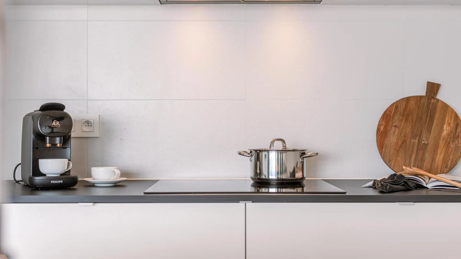 Beautiful Luxury Apartment On Amazing Location With Sea View - T17 Ostend 0*,  Belgium